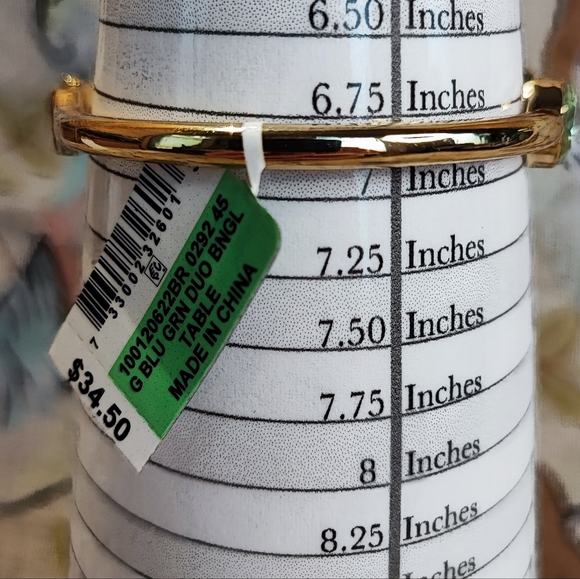INC Brand New Shiny Gold Tone Hinge Bracelet Mint Green Faceted Stones NWT - Picture 3 of 8